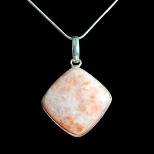 Shimmering Peachy Natural Sunstone Crystal Diamond Shape Pendant Necklace 925 SS